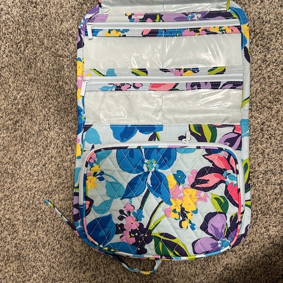 Vera Bradley medium hanging travel organizer- Marian Floral - Picture 5 of 6